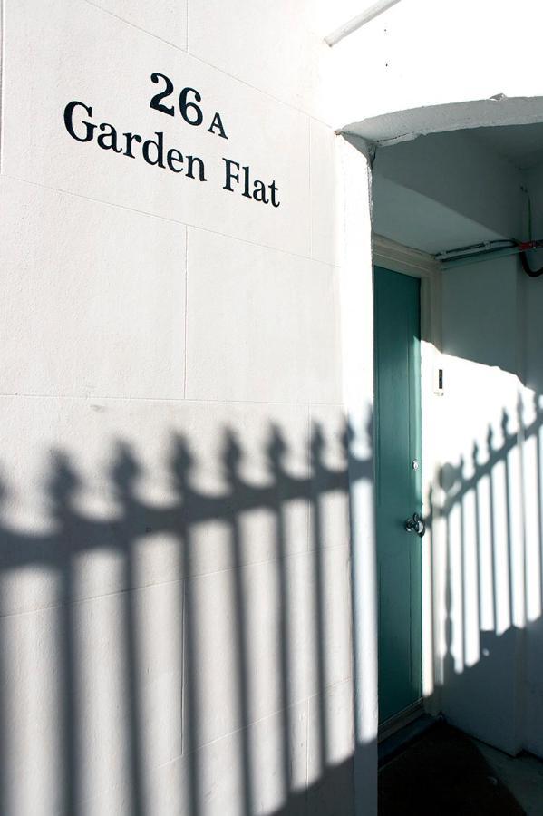 Central Hastings, Stylish-Luxe, Seaside Apartment. Exterior photo